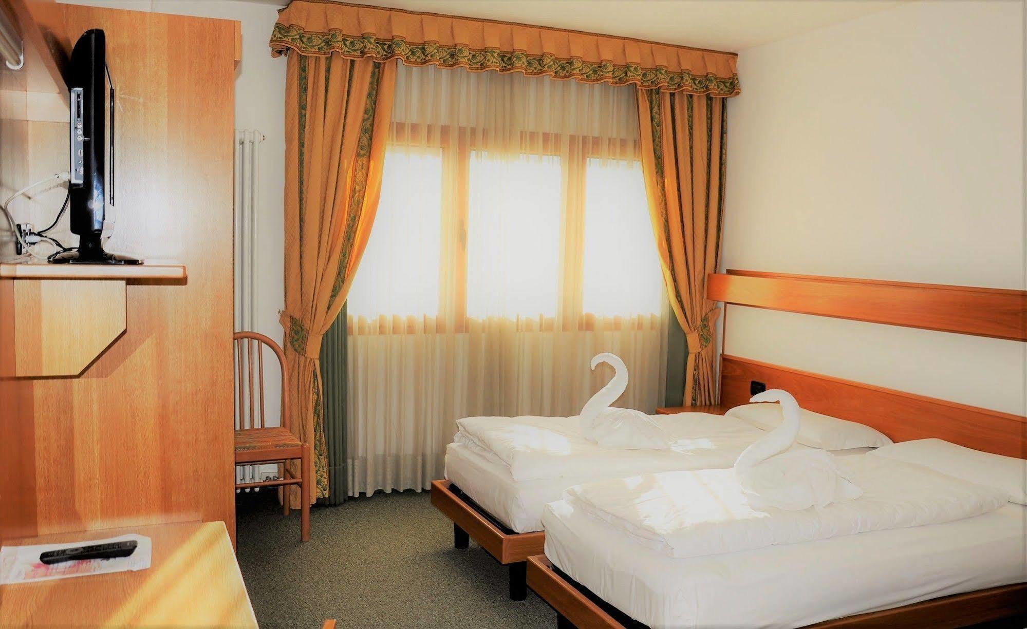 Liberty Malé Hotel 3*